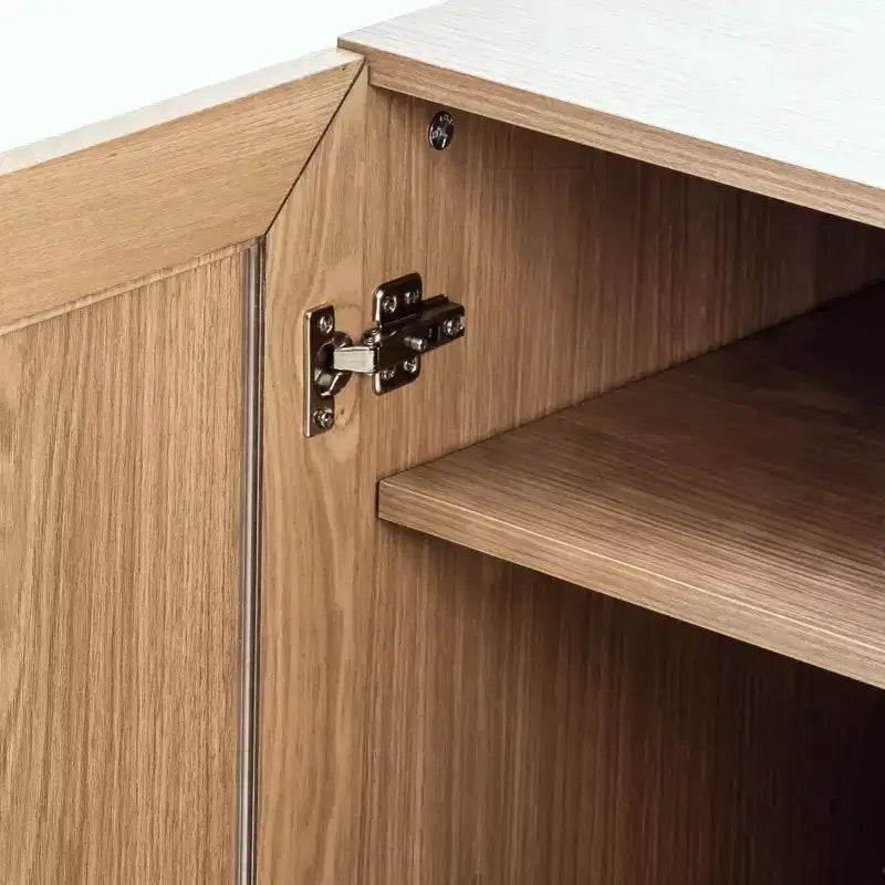 L'accessorio perfetto per la casa: armadietto in vetro con ante, dal design elegante e capiente