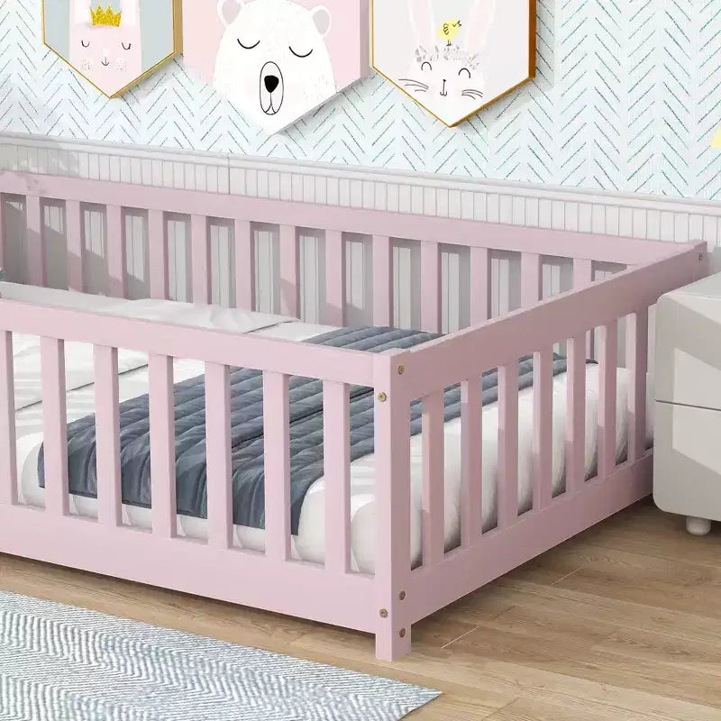 Letto a castello Sailvan con recinzione e porta, Struttura letto per bambini in legno massello per bambini piccoli