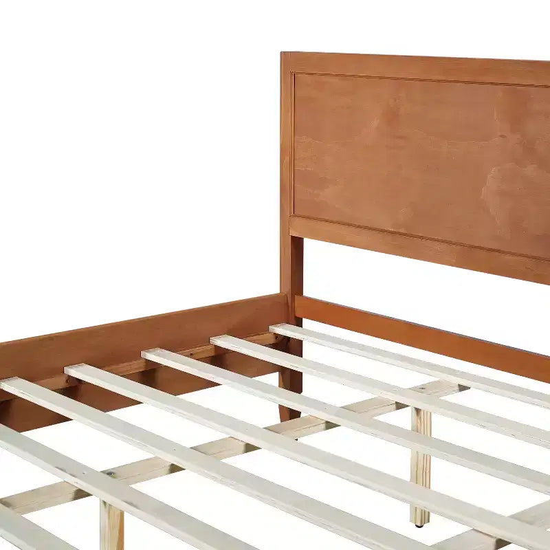 Struttura letto a piattaforma matrimoniale/king size con testiera a pannelli classica - ModernLuxe