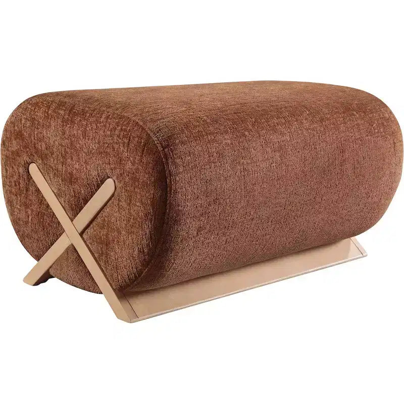 Meridian Furniture Pouf rivestito in tessuto Akira