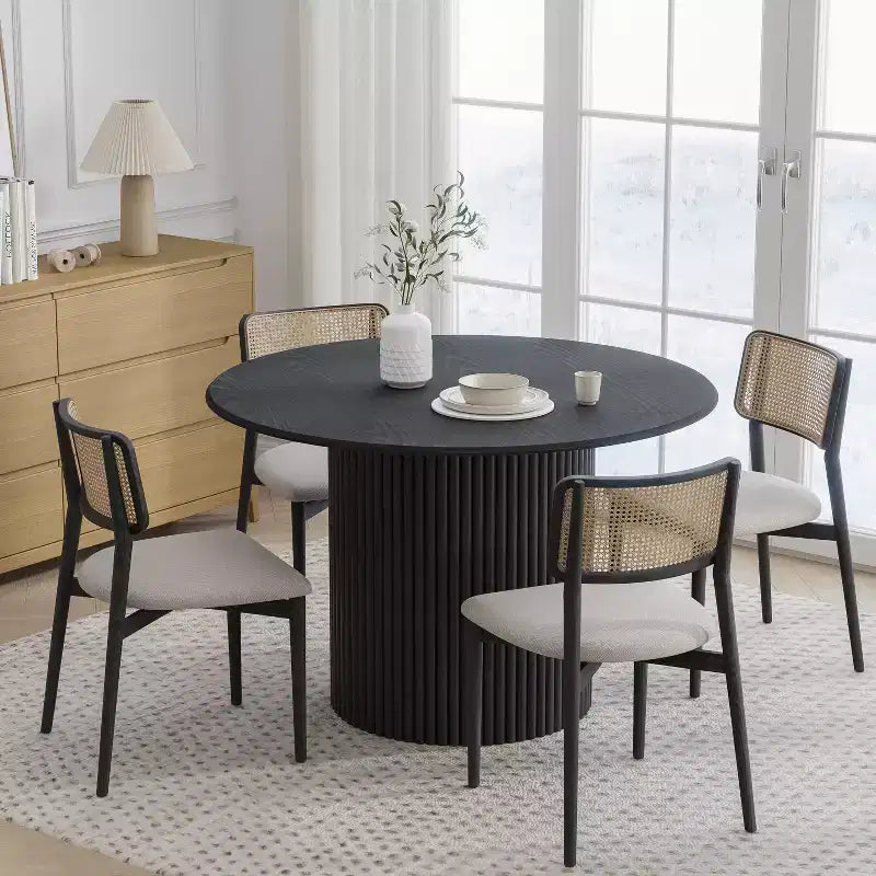Dovelina 46 Tavolo da pranzo rotondo nero Tavolo da cucina in legno artificiale Base del tavolo di design Tavolo da pranzo personalizzato per 4 persone